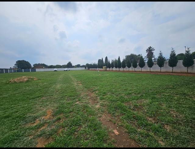LAND FOR SALE IN BREDELL